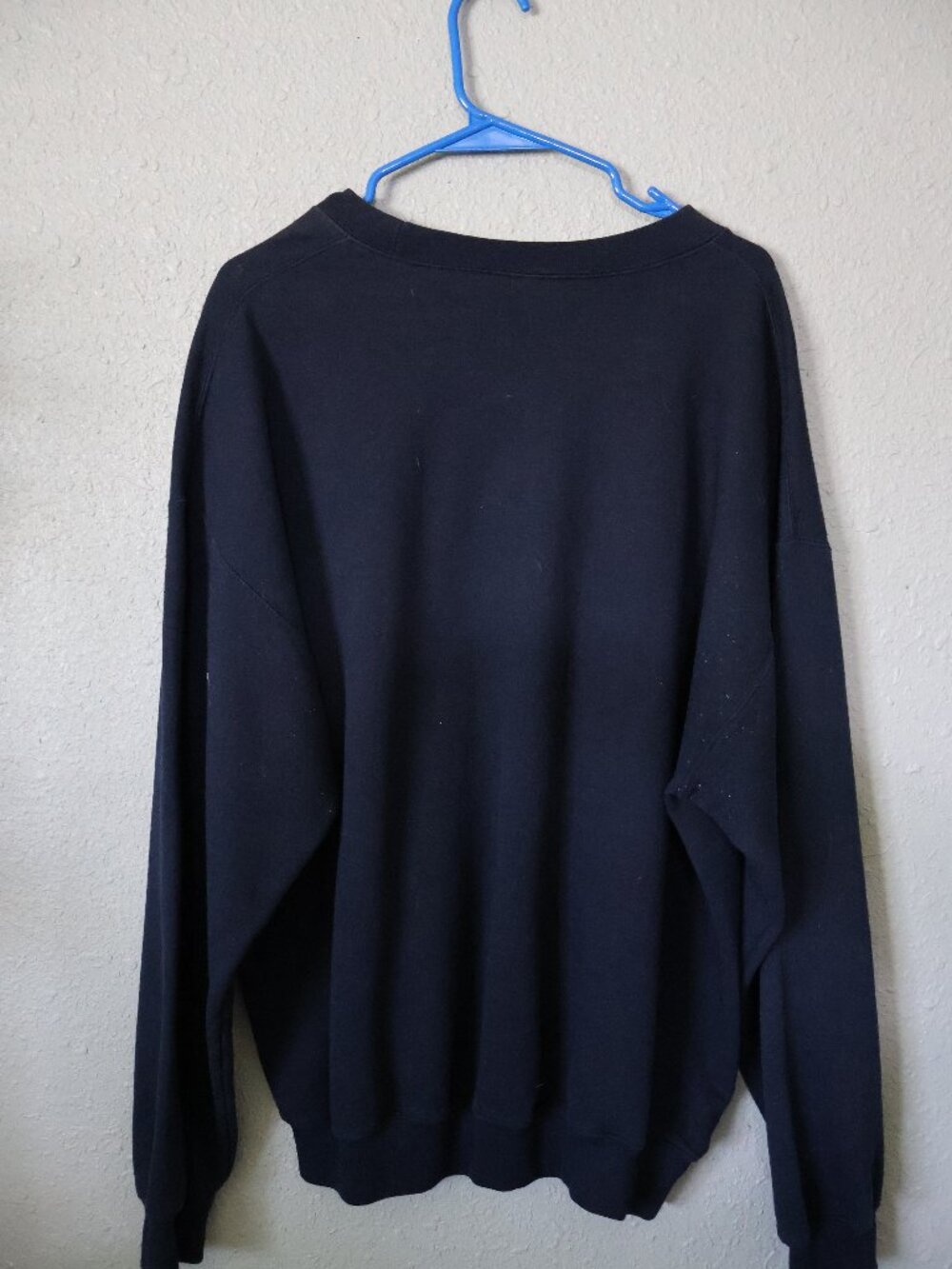 Gildan Schrute Farms Bed & Breakfast Sweatshirt Navy XL - Picture 4 of 4